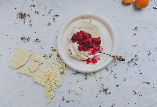 White Chocolate With Fruits & Nuts